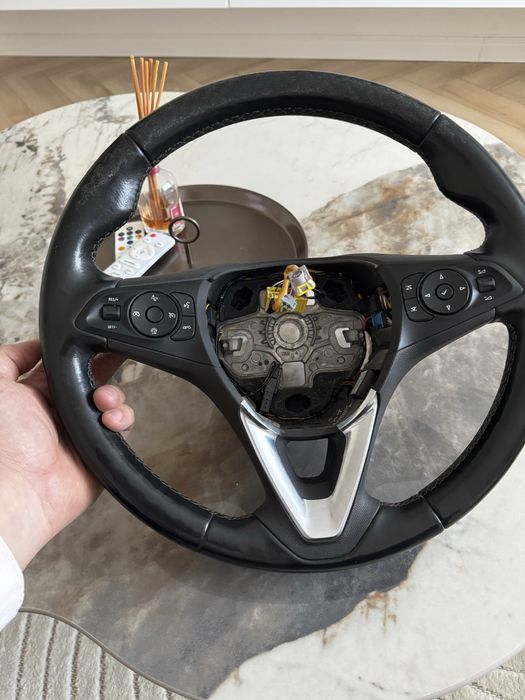 Volan opel astra k cu comenzi si incalzire