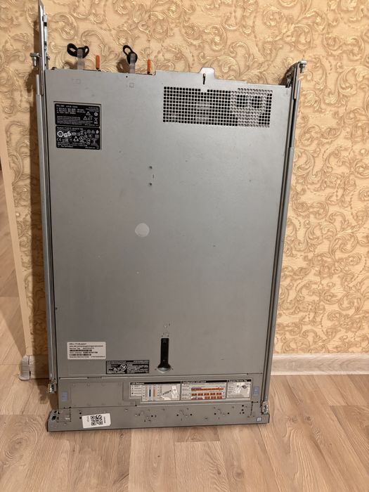 Сервер — Dell EMC PowerEdge R640