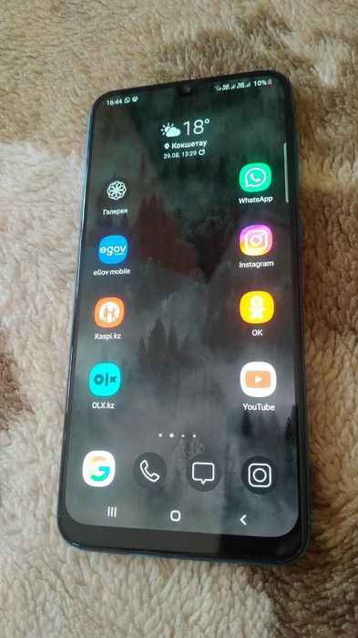 Продам телефон срочно