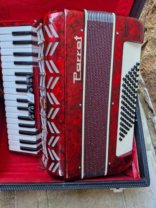 Acordeon Parrot cu 72 basi rosu