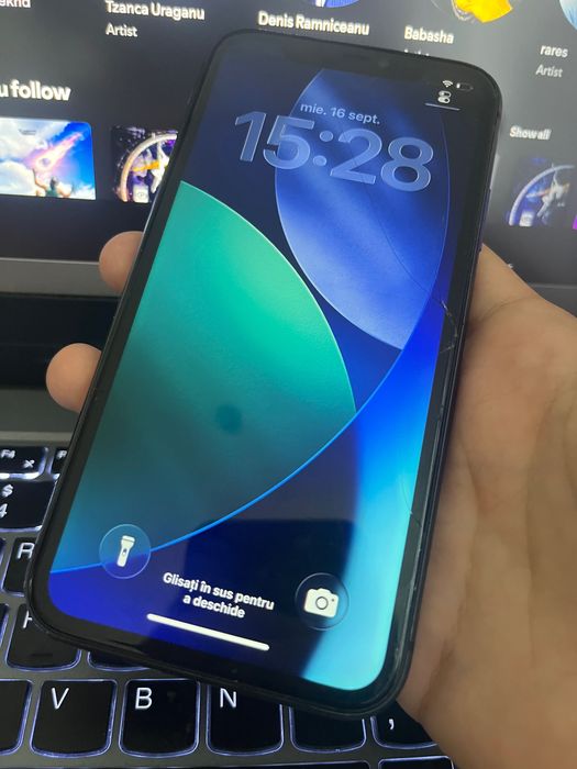 IPhone 11 in stare buna
