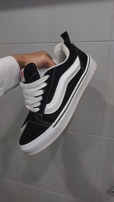 Продам кросовки vans