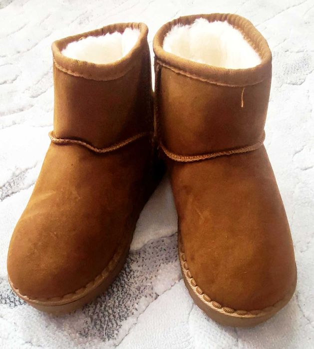 Чисто нови  ботуши