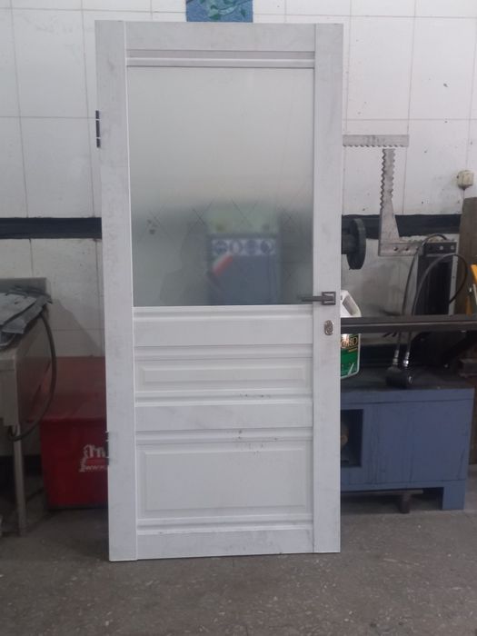 Двери межкомнатные. 200×90