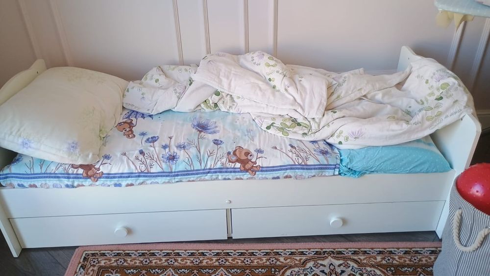 Продам дёшево кровать детскую
