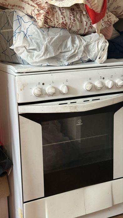 Продам газовую плиту