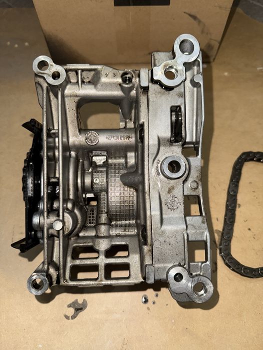 Маслена помпа F30  BMW 3.0D 258 к.с.