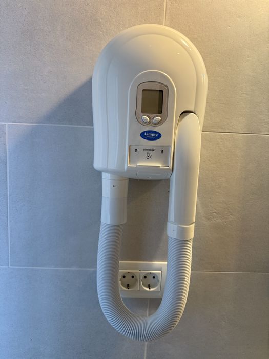 Uscator de par si corp Limpio