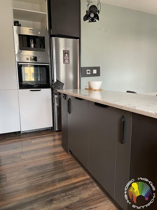 Продава се Многостаен апартамент в Бургас, Възраждане - 168 кв.м за 1429 €/кв.м - Снимка #1