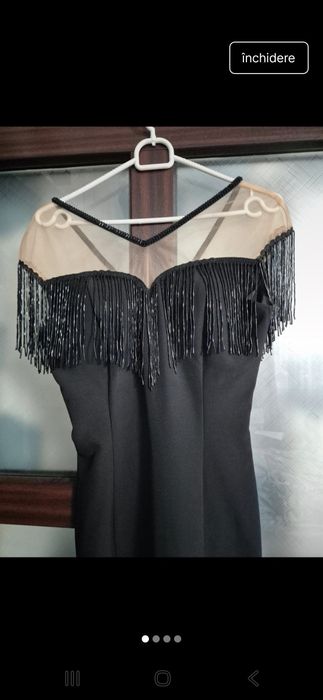 Rochie neagră cu franjuri decorative