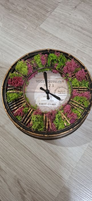 Промо цена! Стенен часовник със скандинавски мъх