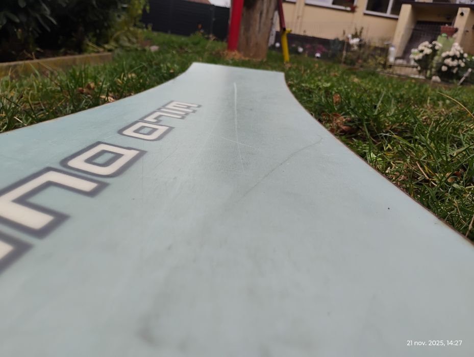 Vând placa  snowboard