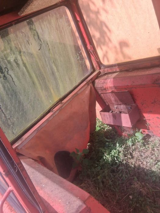 Cabina de tractor universala