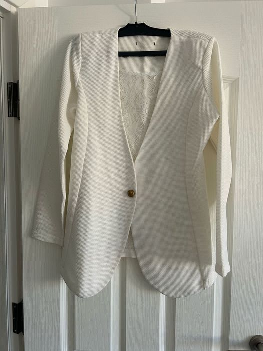 Уникални стилни дамски сака