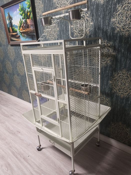 Клетка для крупных попугаев
