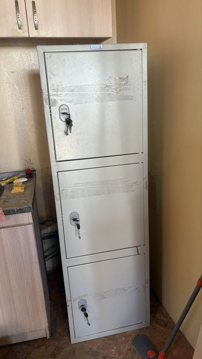 Сейф метелический