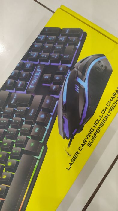 Продается клавиатура и мышь