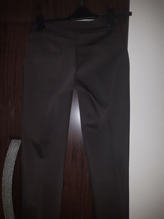 Pantaloni eleganți
