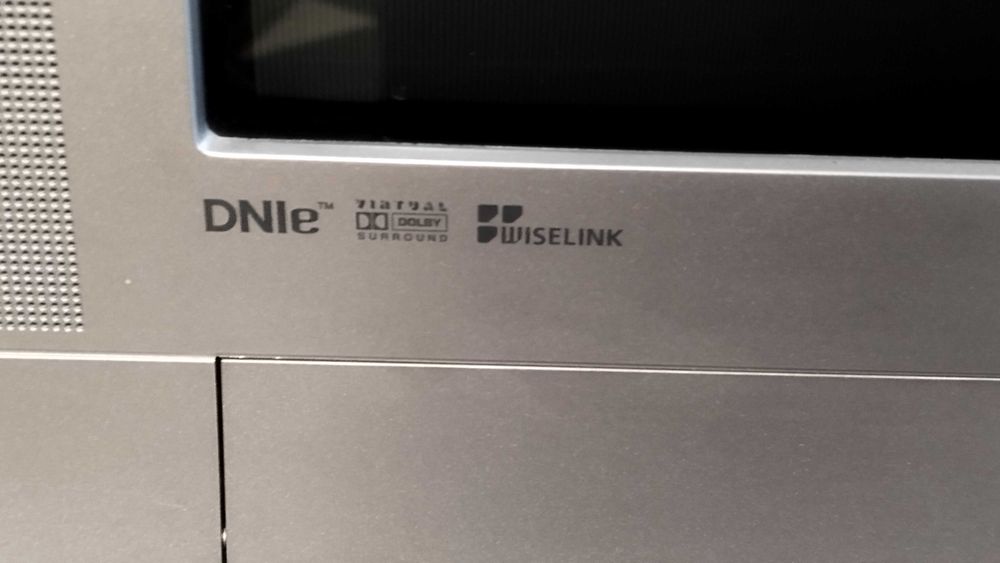 Samsung CW -29A208P цветен телевизор с кинескоп 29 инча