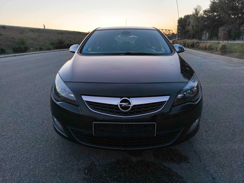 OPEL Astra 2011 — imagine 2