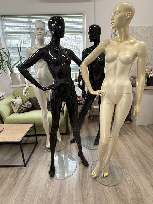 Дамски  манекени
