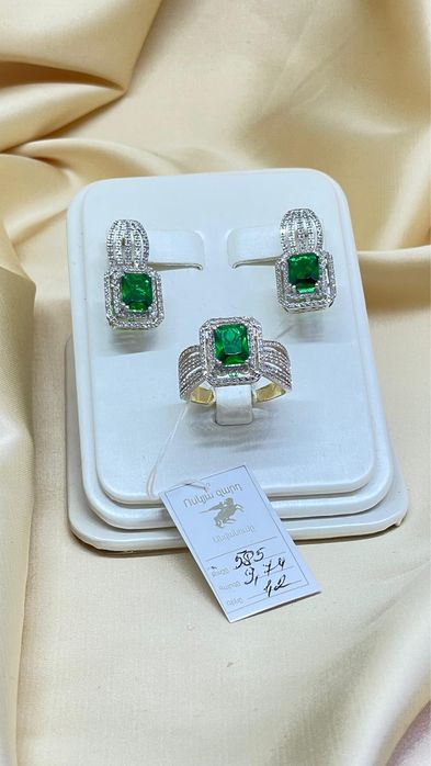 Продам золотые украшения