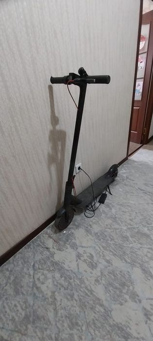 Продам электросамокат Xiaomi365pro