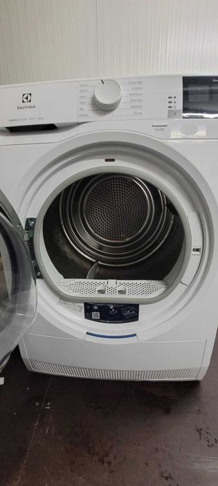Uscătoare rufe cu pompă de căldură + mașină de spălat Whirlpool