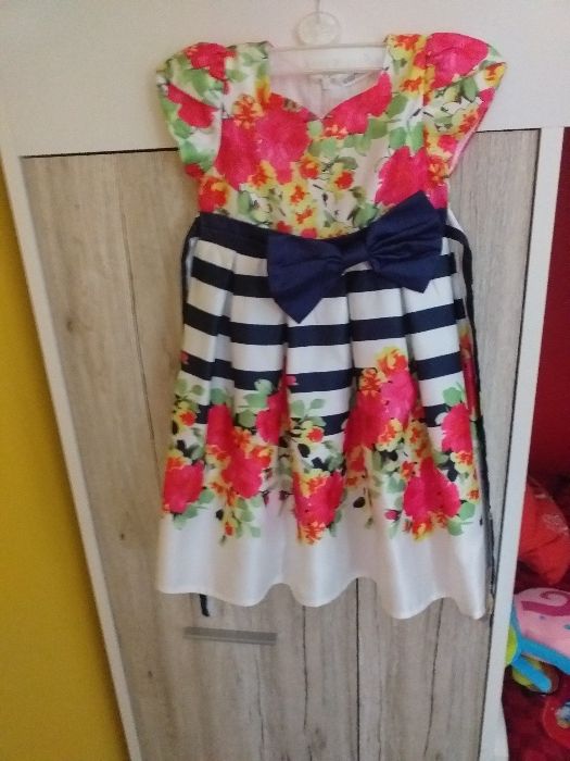 Детски много красиви дрехи за 2-4г. госпожица 18 -40лв.