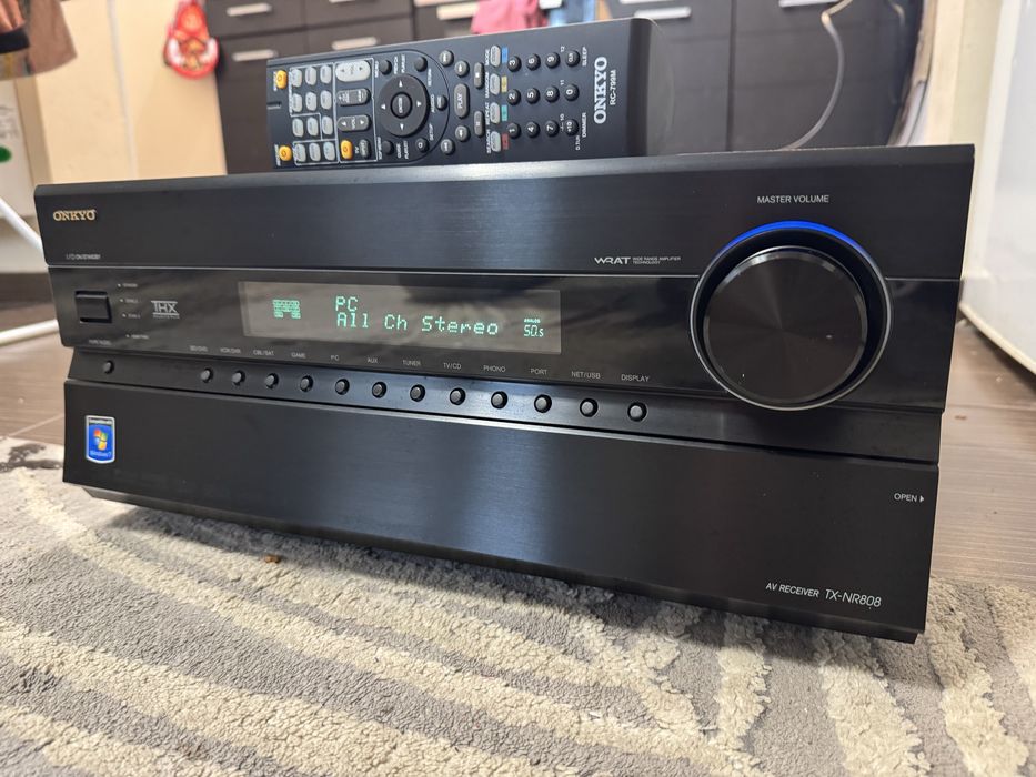 Onkyo TX-NR808 resiver