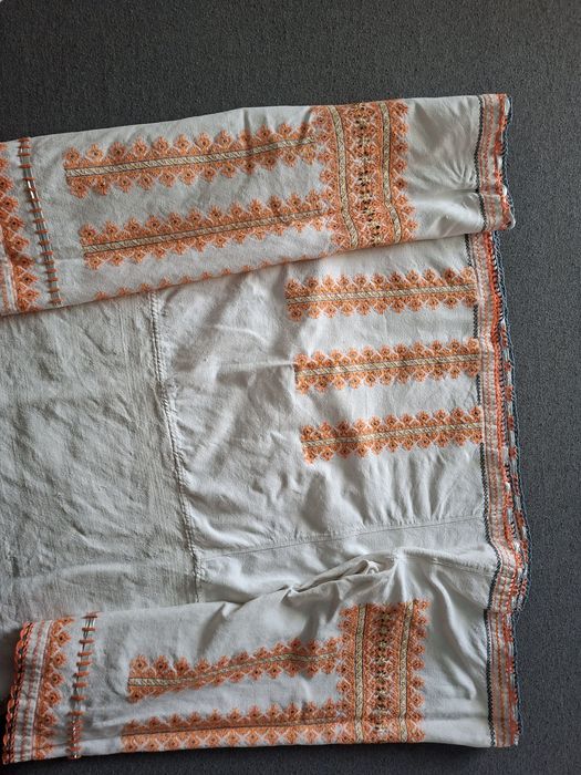 Vând costum tradițional zona Rebra