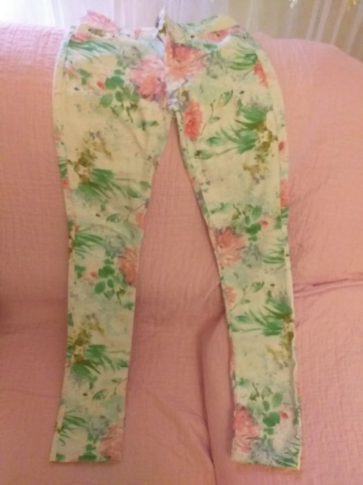 Продам летние джинсы