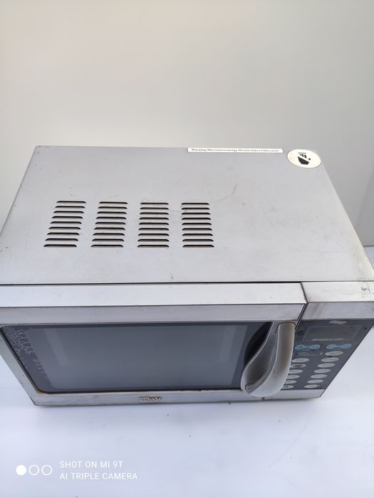 Продам микроволновую печь vitek