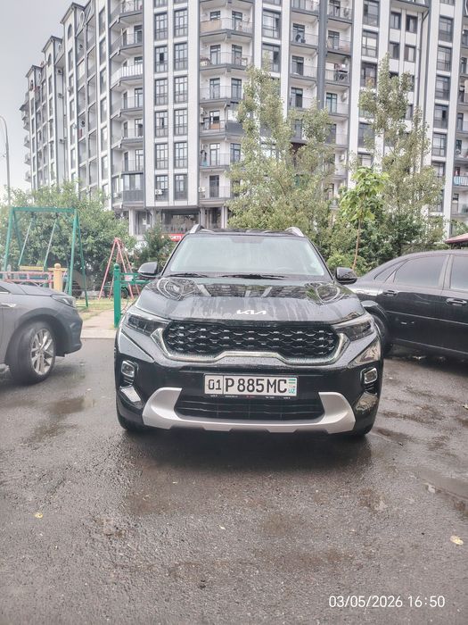 Продаётся Kia Sonet чёрного цвета. Машина в хорошем состоянии.