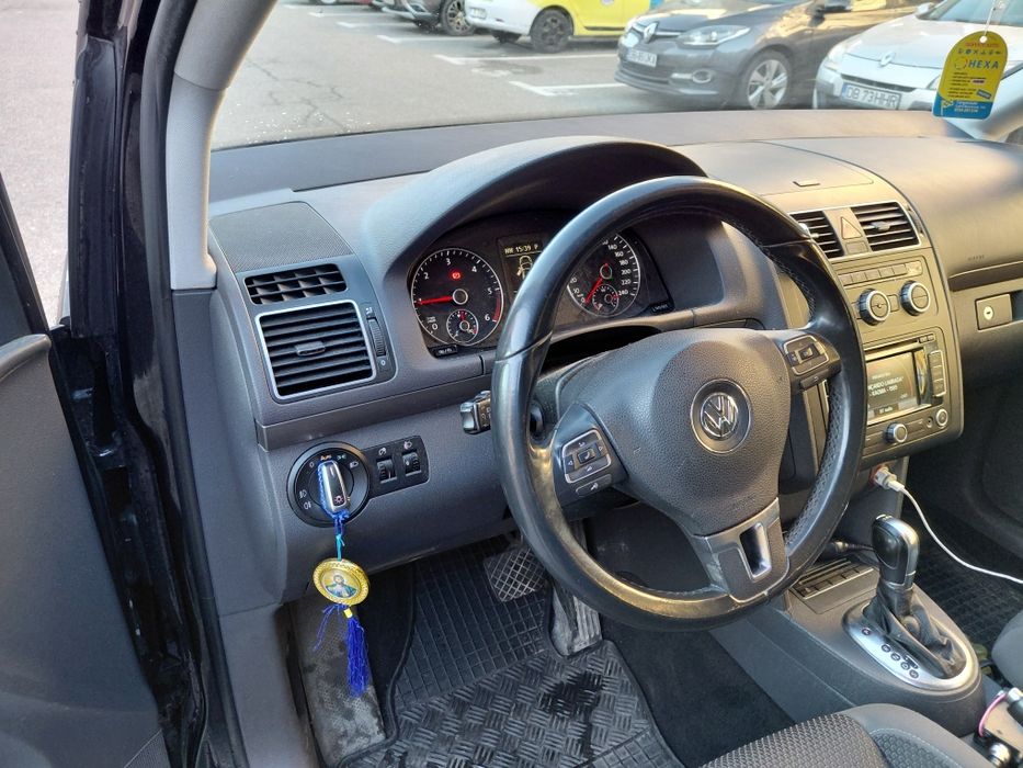 VW TOURAN 2013,1.6 TDI,  6000 E