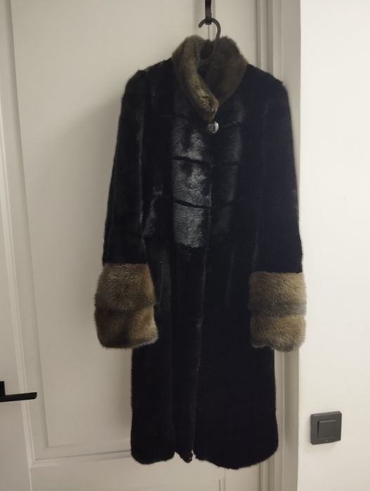 Продам шубу  б/у