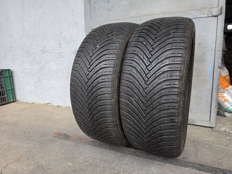 2 бр. всесезонни гуми 225/50/18 Maxxis DOT 2522 5,5 mm