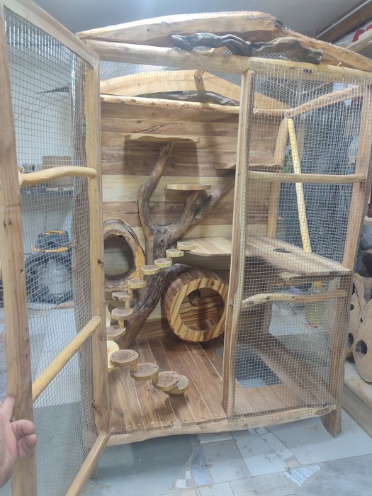 Продам клетку для шиншилл