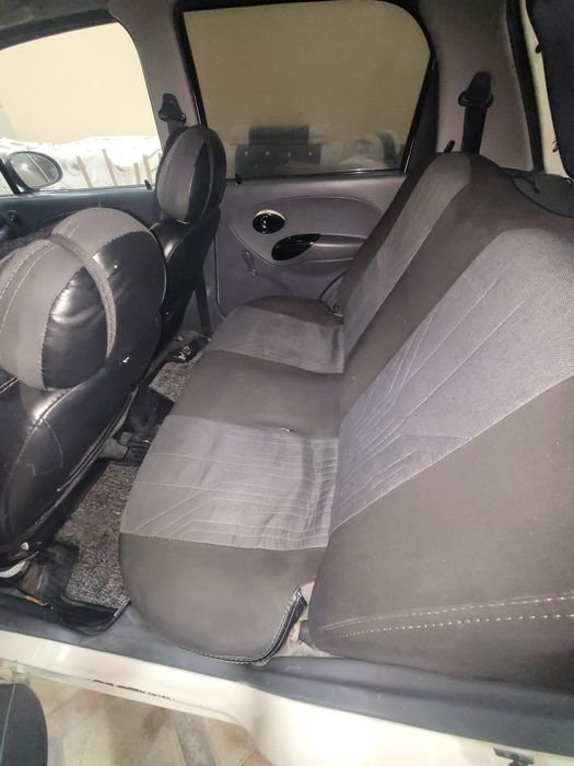 800$ boshlaĝich tôlov .