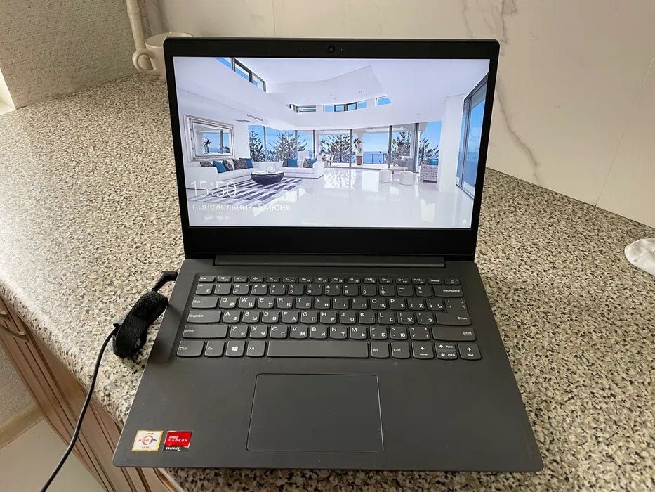 Продам ноутбук lenovo 14 Ada