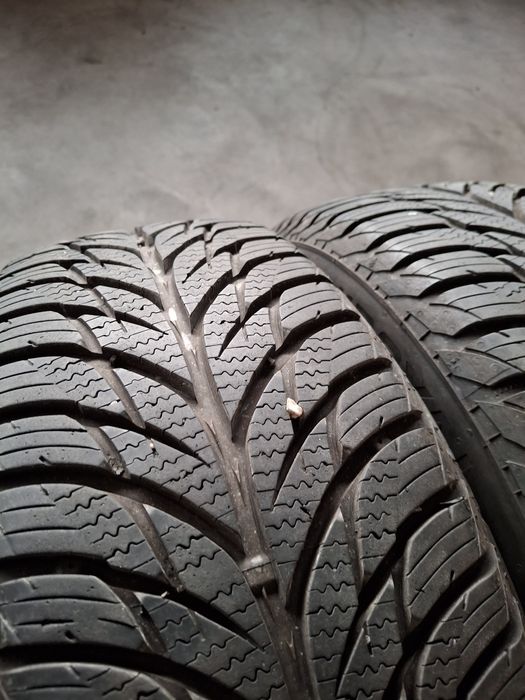 2 Anvelopele m+s 195 55 r16 Uniroyal