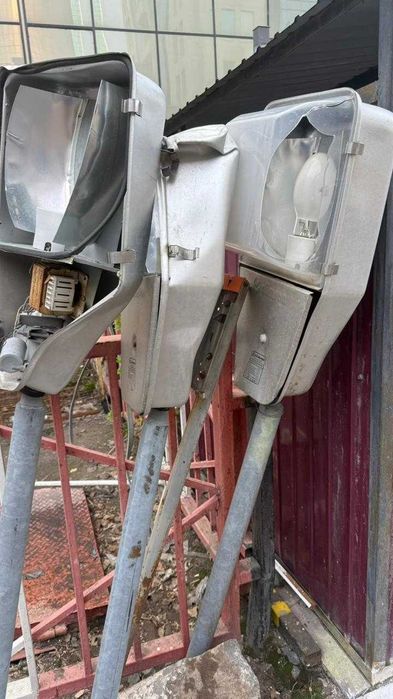 Опоры освещения уличные.