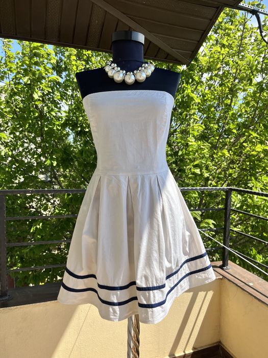 Rochii noi cu eticheta