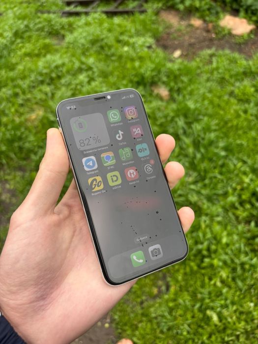 Айфон х 256/100.