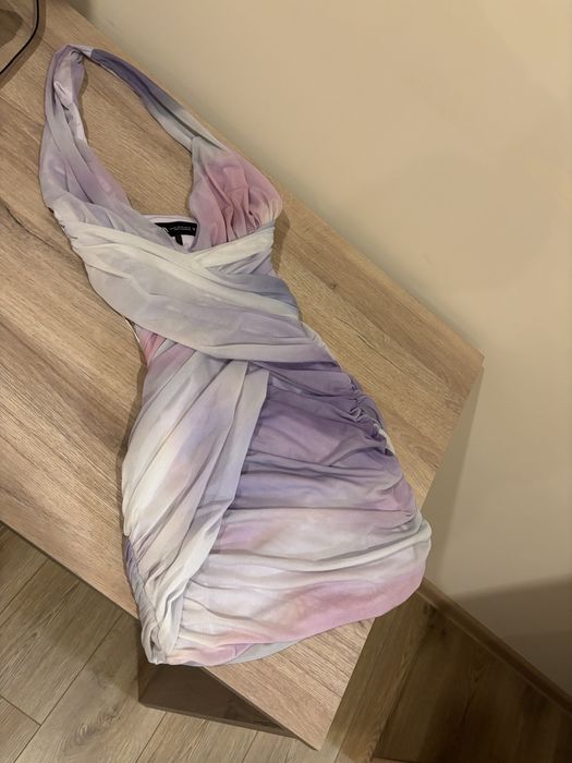 Zara рокля нова.