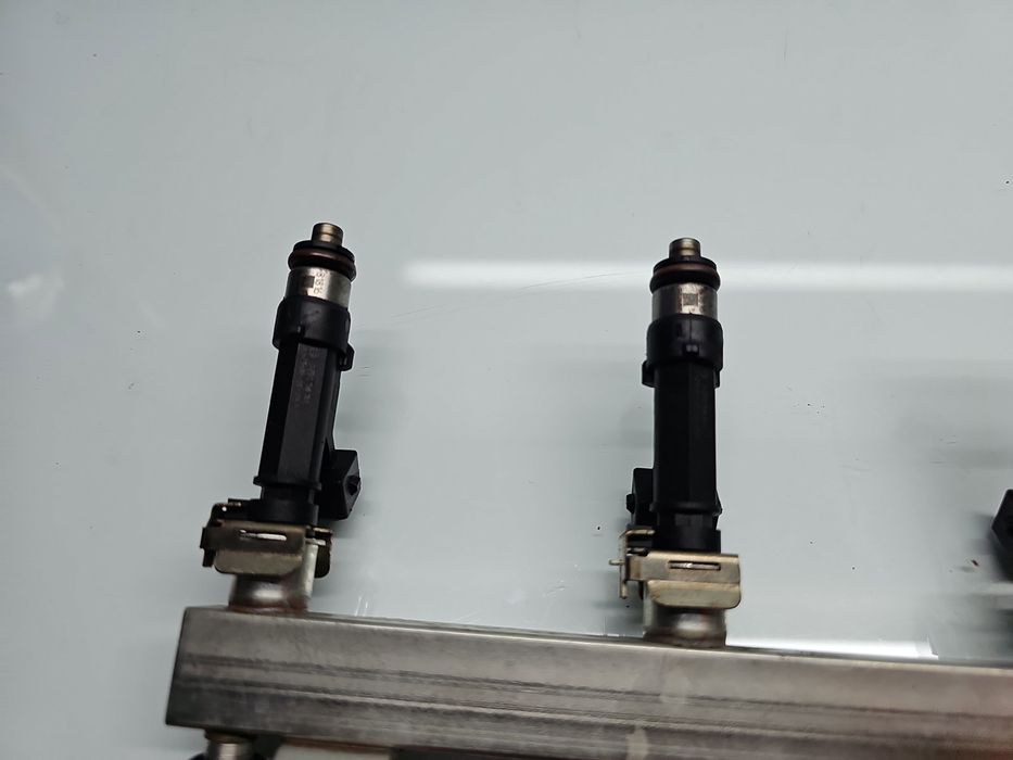 Rampa injectoare Opel Corsa D [Fabr 2006-2013] 55562258 1.4 Benz A14XE