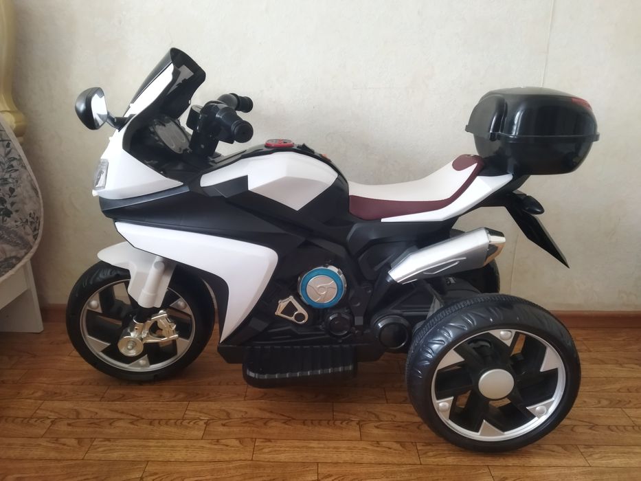 Продаю детские электромобили