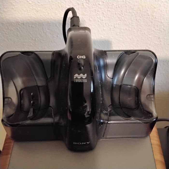 Casti stereo fara fir SONY TMR-IF240R,sunetclar,ORIGINAL,putin folosit