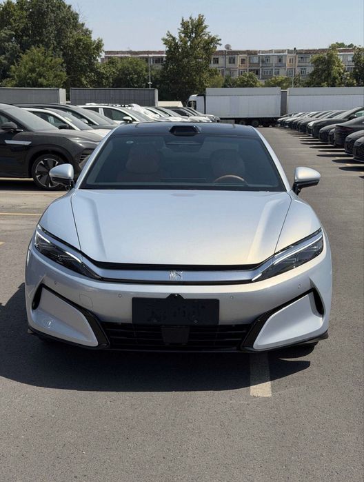BYD HAN L 2.7 sec
