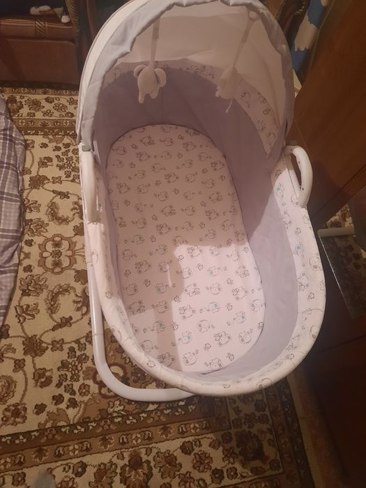 Люлька на колёсиках с маятником